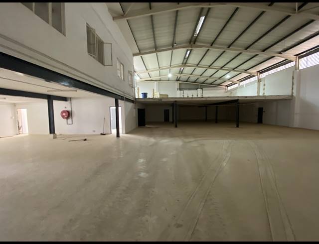 1,475M² WAREHOUSE TO LET IN WESTMEAD